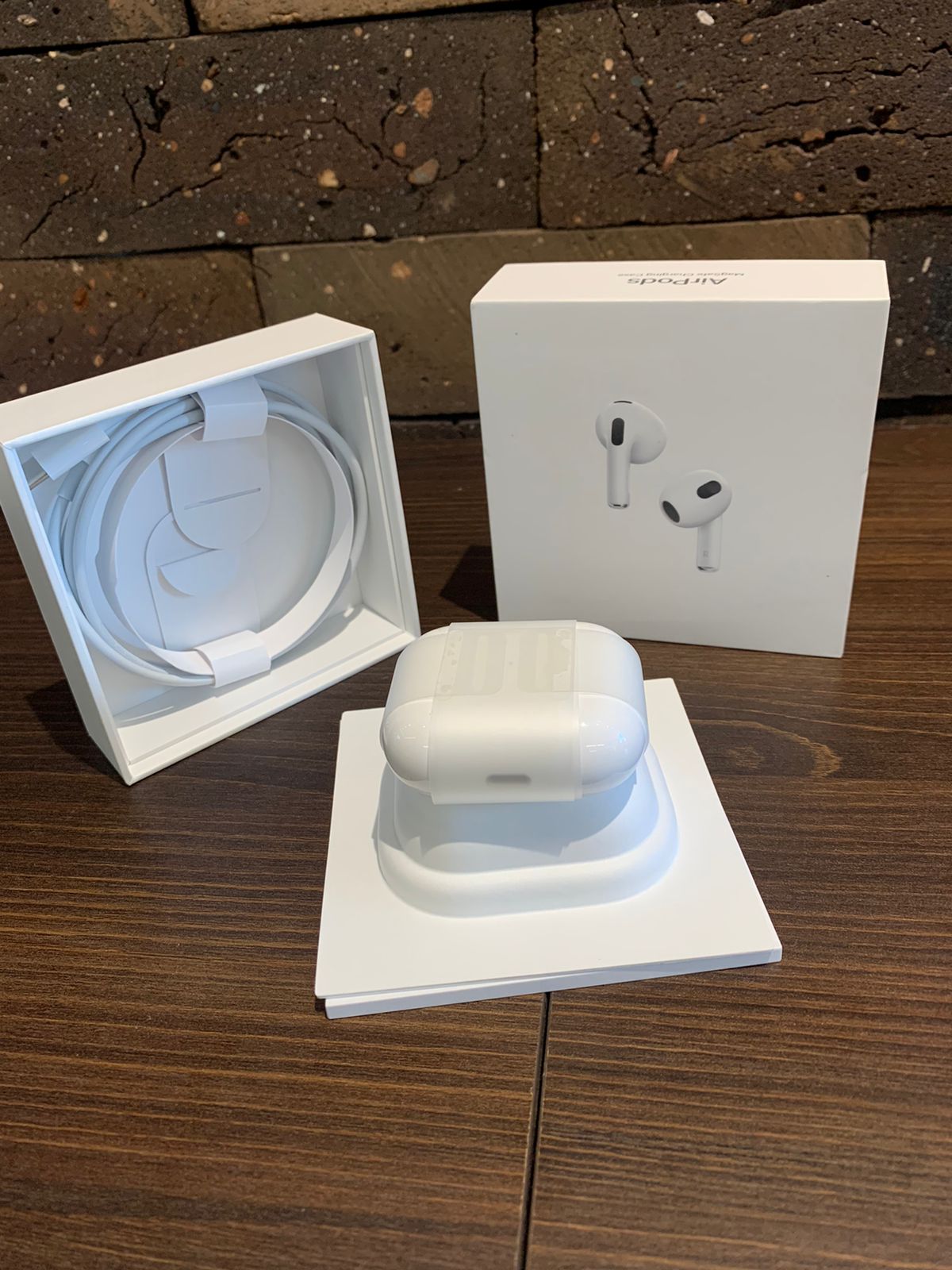 Apple AirPods 3ª Geração - Seminovo Apple AirPods 3ª Geração - Seminovo